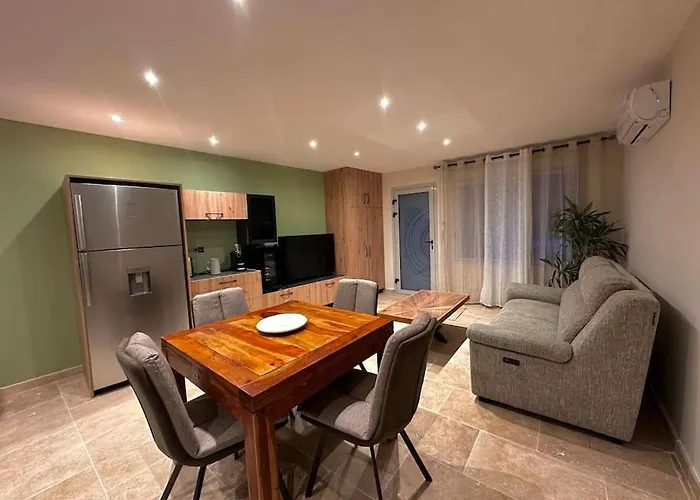 Refuge Des Sens à *